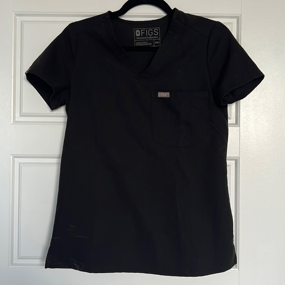 XXS Figs Catarina One Pocket Scrub Top Black